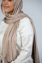 Load image into Gallery viewer, Chai Leaf